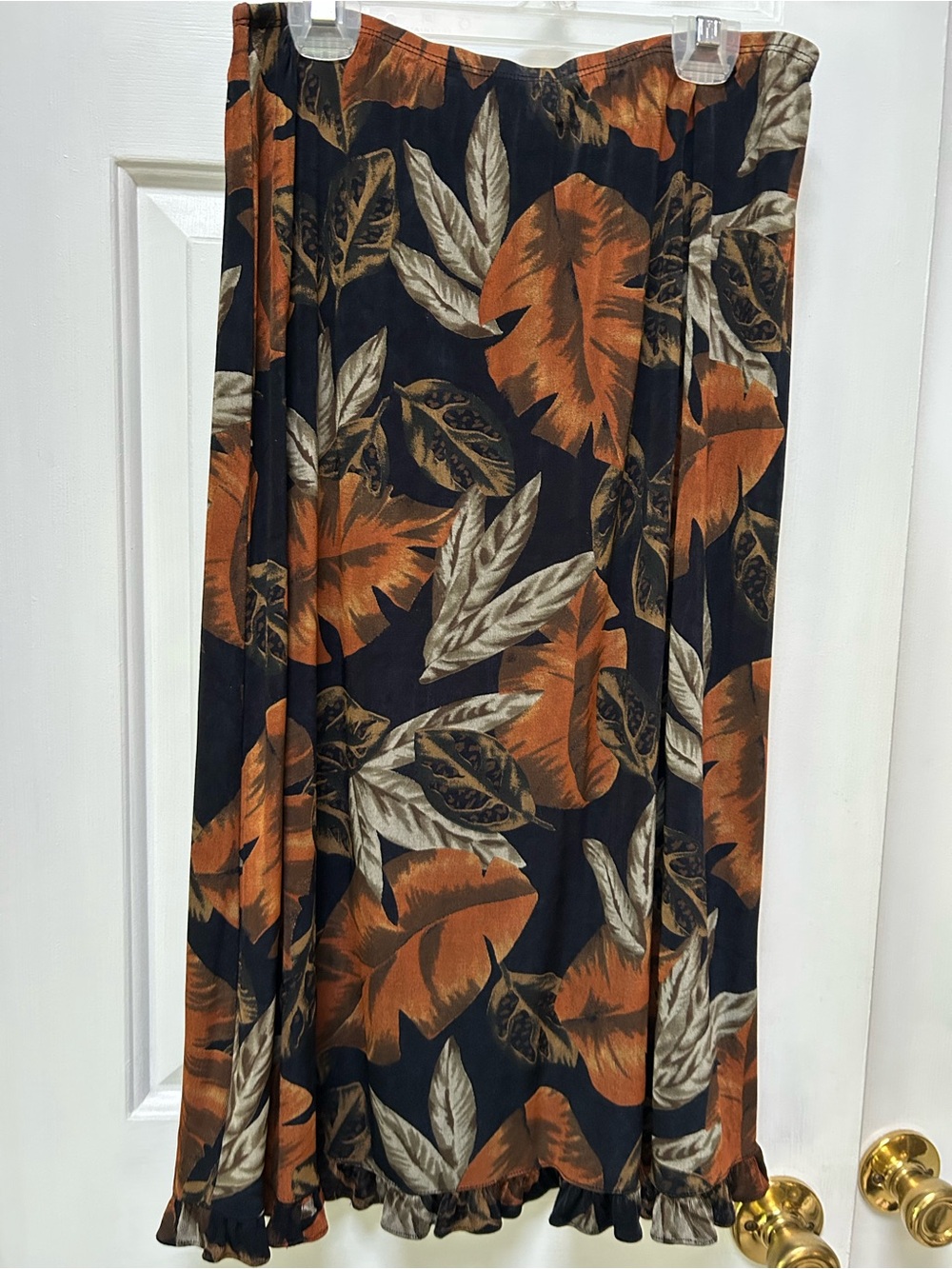 Chico's Black, Rust & Cream Tropical Leaf Midi Skirt, swingy, no wrinkle, comfy